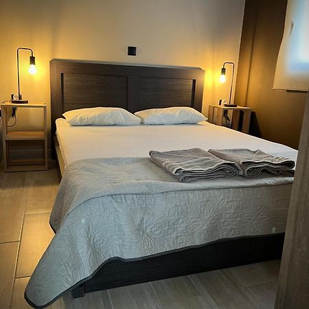 Joannas Airport Luxury Rooms 阿特米达 外观 照片